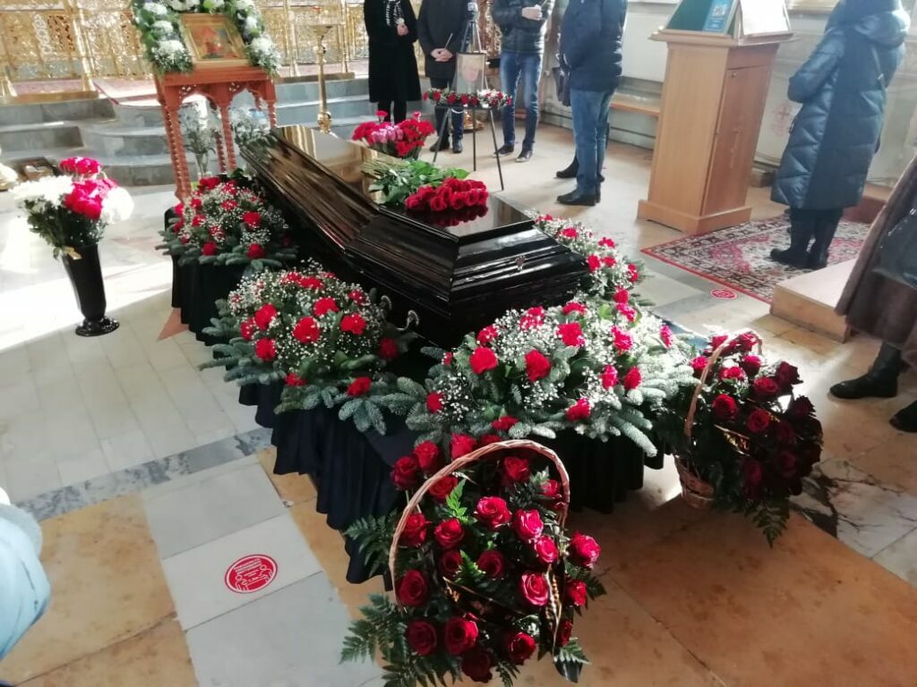 Заказ венков на похороны